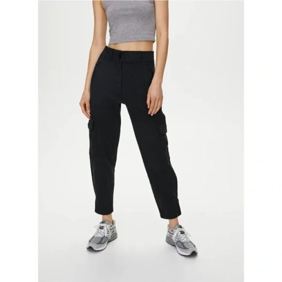 Aritzia Wilfred Free | Modern Cargo Pant- Black High Waist Cargo Pant- Size 4 - Picture 2 of 16